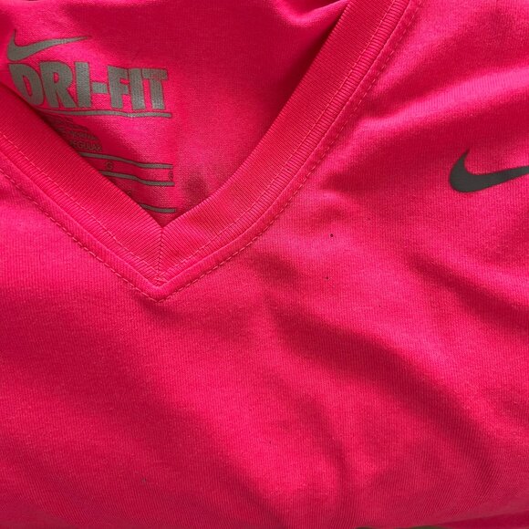 Nike Dri-Fit V-Neck Tee - Picture 3 of 4